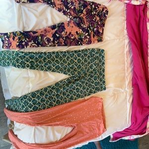 I am selling three luloro pants